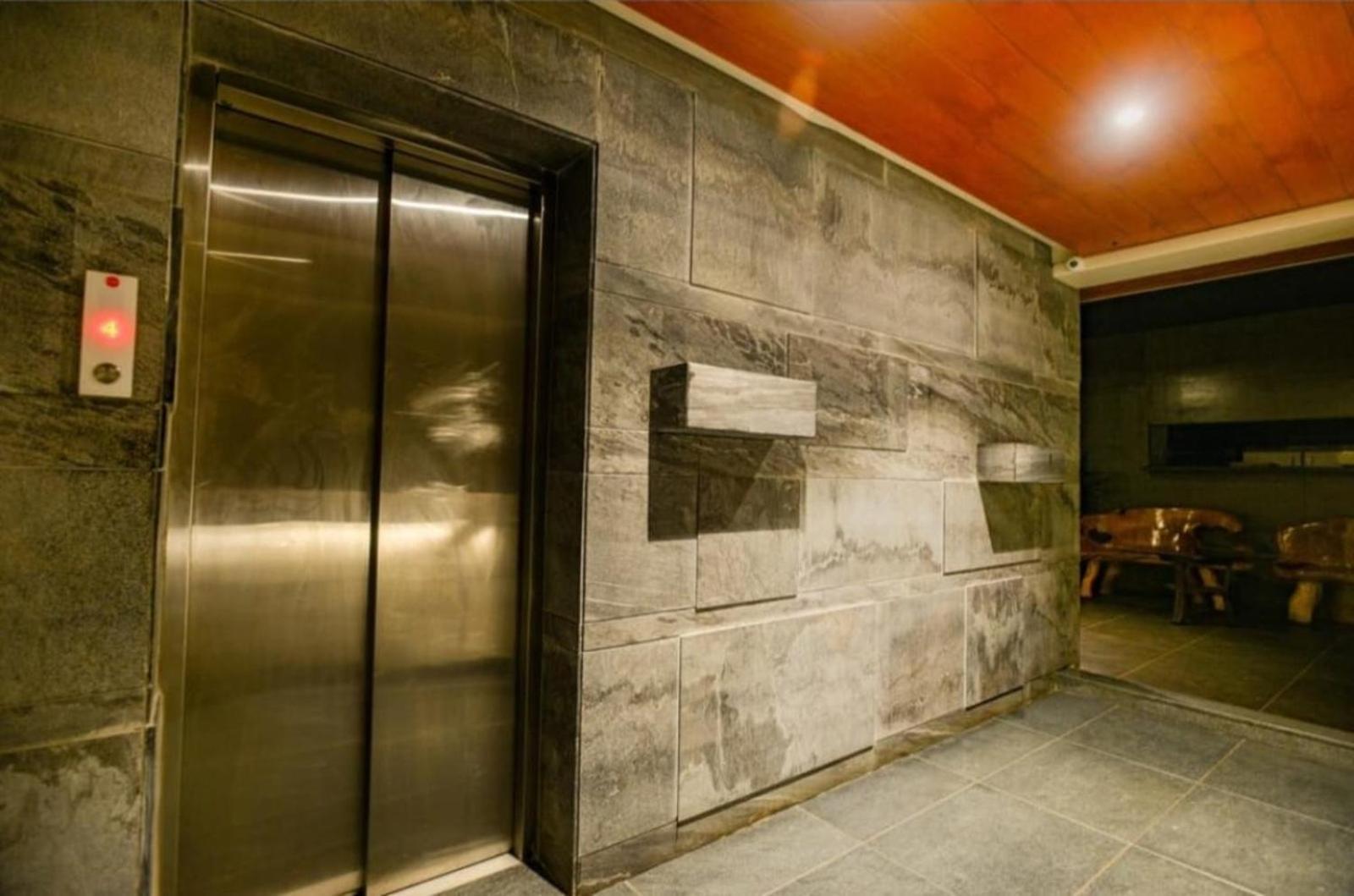 Elite Boutique Hotel Satara Ngoại thất bức ảnh