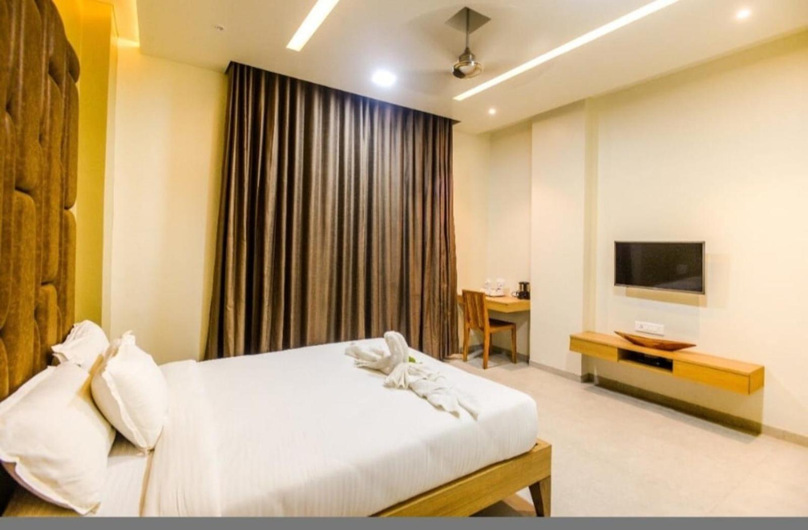 Elite Boutique Hotel Satara Ngoại thất bức ảnh