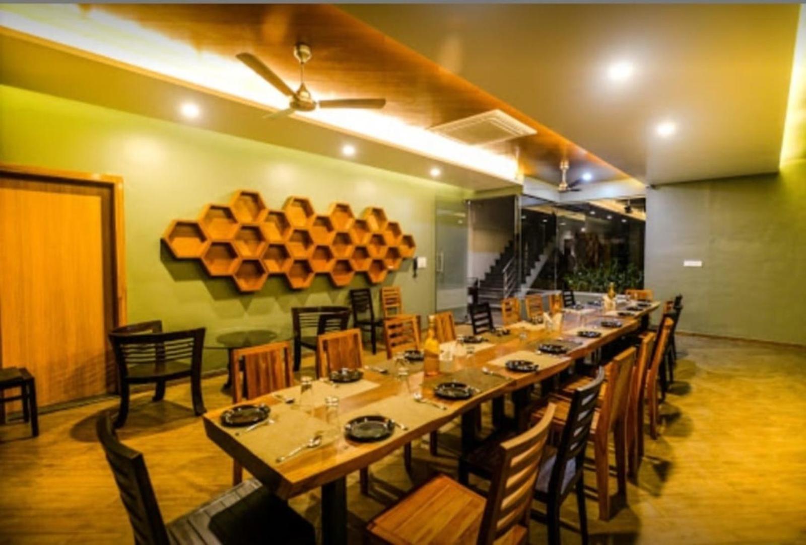 Elite Boutique Hotel Satara Ngoại thất bức ảnh