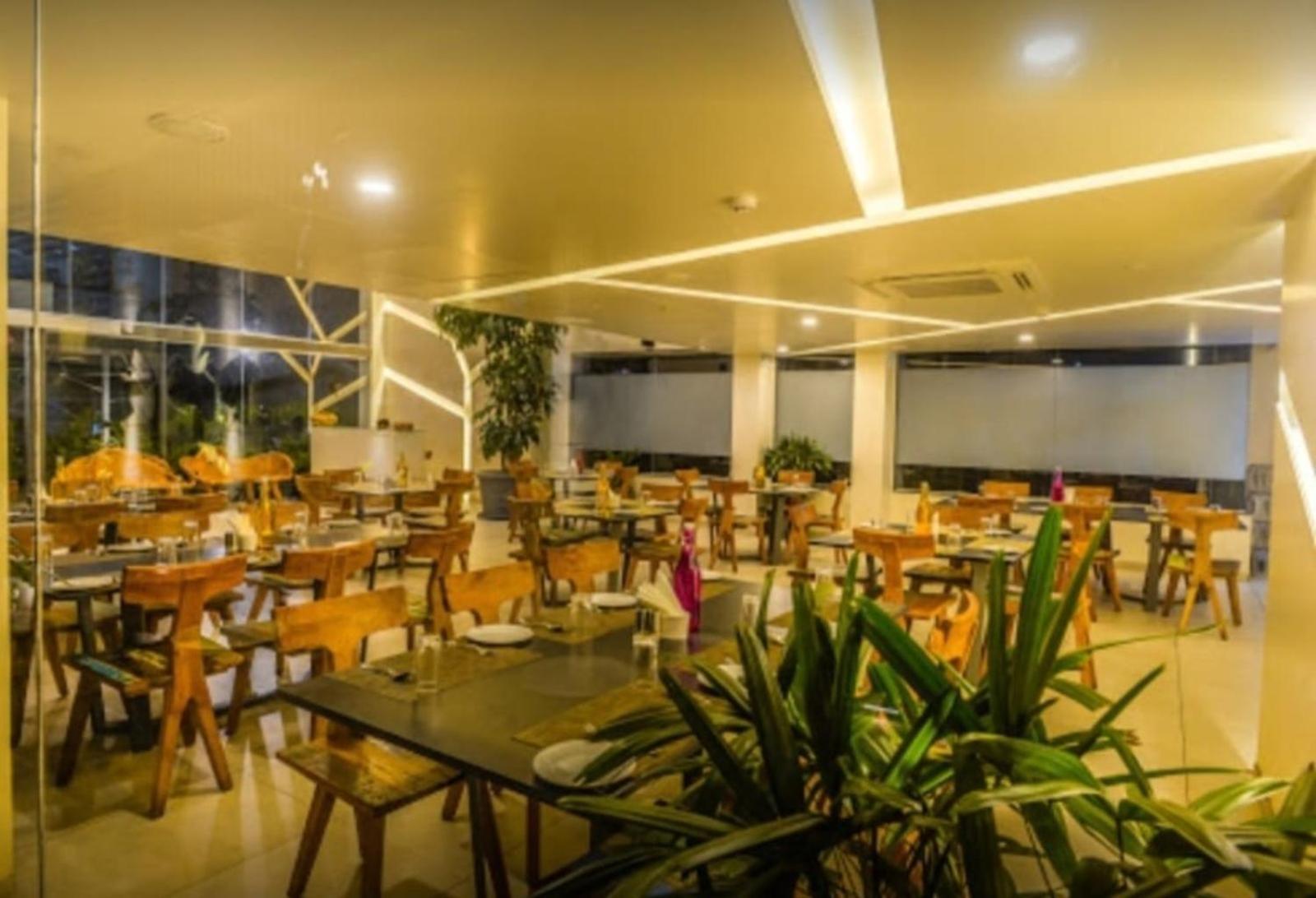 Elite Boutique Hotel Satara Ngoại thất bức ảnh