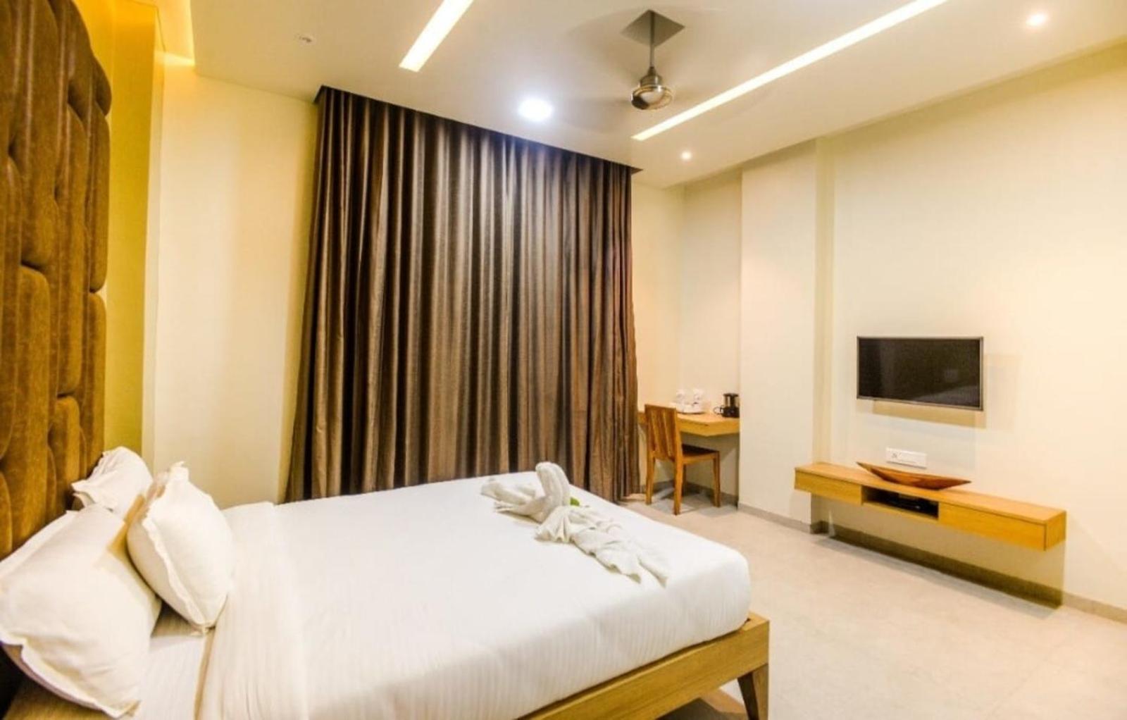 Elite Boutique Hotel Satara Ngoại thất bức ảnh